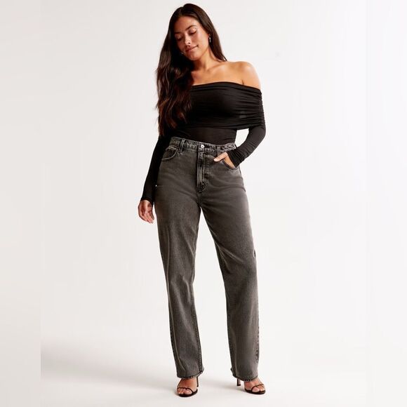 Abercrombie & Fitch size 26 2 Ultra High Rise 90s Straight Jean in washed black - Picture 1 of 5